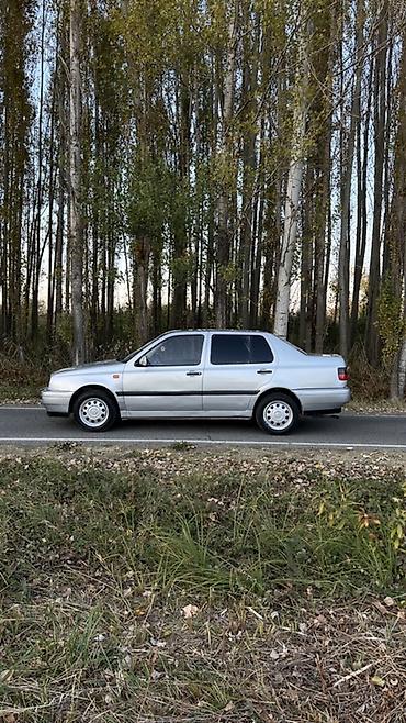 куго виш 02: Volkswagen Vento: 1993 г., 1.8 л, Механика, Бензин, Седан — 3