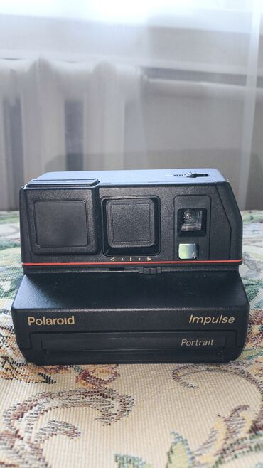 меняю доплатой мне: Продаю фотоаппарат Polaroid Impulse Portrait в оригинале, почти новый