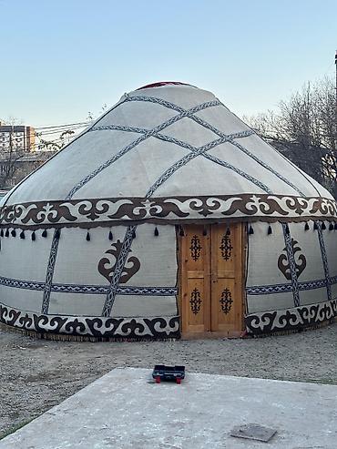 Аренда юрт: Аренда юрты, Каркас Деревянный, 75 баш, С полом, Стол, Стулья — 19