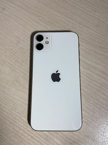 IPhone 11, Б/у, 128 ГБ, Белый, Защитное стекло, 81 %