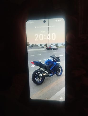 smart saat: Məhsul: Smartfon Xüsusiyyətlər: - Tam ekranlı ön panel, yuxarıda — 1
