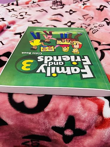 школьники сливы: Учебник английского языка Family and Friends 3 (Class Book) Продаю — 2