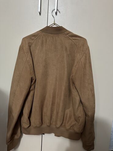 Мужская одежда: Куртка M (EU 38), цвет - Коричневый