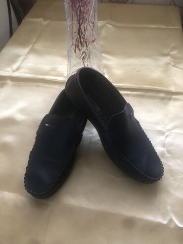 Makasin və loferlər: Tommy Hilfiger, Ölçü: 41, rəng - Göy, Yeni