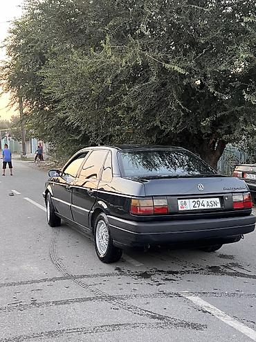 аренда авто спарк: Volkswagen Passat: 1989 г., 1.8 л, Механика — 4