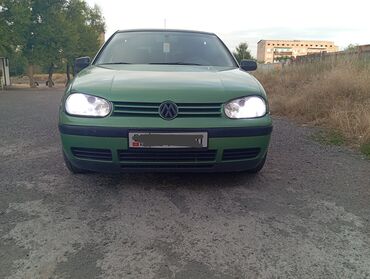 машина ферари: Volkswagen Golf: 1998 г., 1.6 л, Автомат, Бензин, Седан