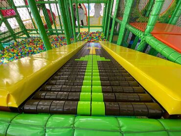 Uşaqlar üçün digər mallar: Yumşaq oyun zonalarının (soft play) sifarişlə yığılması - Uşaqlar — 8