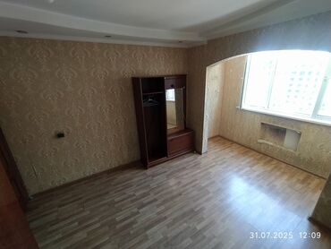 продаю однокомнатную квартиру под псо: 4 бөлмө, Менчик ээси