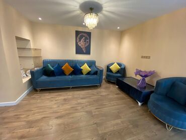 Uzunmüddətli kirayə mənzillər: Kirayə verilir: Bakı şəhərinin mərkəzində, dəniz mənzərəli, tam təchiz — 12