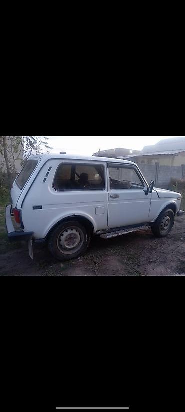 кассеты аудио: ВАЗ (ЛАДА) 2121 (4x4): 2000 г., 1.7 л, Механика, Бензин, Внедорожник — 2