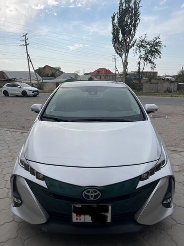 армения номер: Toyota Prius: 2017 г., 1.8 л, Вариатор, Гибрид, Хэтчбэк