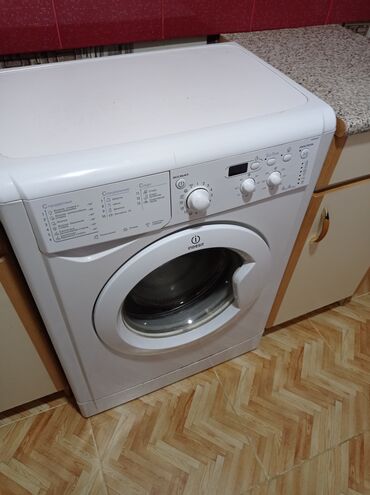 masin maqnitafonu: Paltaryuyan maşın Indesit, 6 kq, İşlənmiş, Avtomat, Qurutma var, Kredit yoxdur, Ünvandan götürmə, Ödənişli çatdırılma