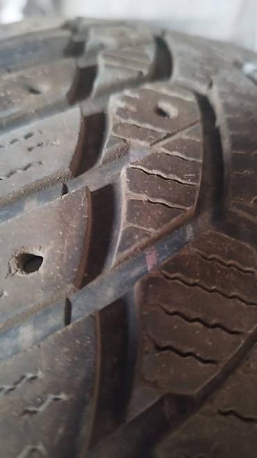 Зимние шины 215/65 R16 98H, ненаправленный протектор с большим