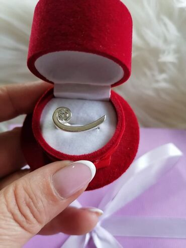 Prstenje: Cena 1200din — 3