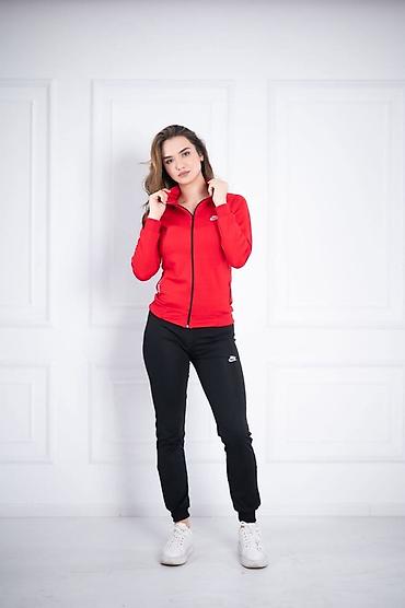 triumph 85b: Ženski Nike komplet za trening

Akcija
mokra likra 
L
3300 din 
🟢 — 1