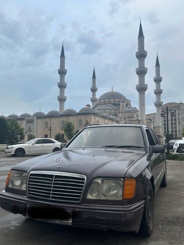 расширительный бачок мерс: Mercedes-Benz W124: 1993 г., 2.2 л, Автомат, Бензин, Универсал