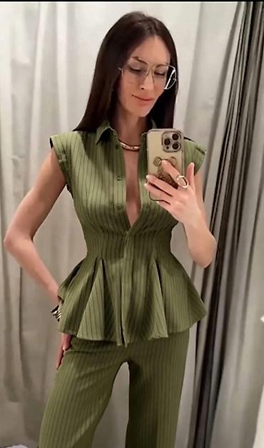 minduse za devojcice: Ženski komplet sa prugama – bluza sa peplum krojem i pantalone - — 2