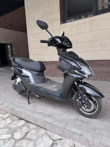 трюковой самокат в бишкеке цена: Срочно продаю новый Электро скутер. В подарок шлем