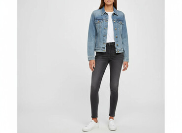 tk maxx kurtki: Trafaluc, Women`s jeans jacket, size M