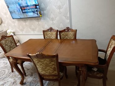 malaziya masa ve oturacaq: Malaziya istehsalı masa desti.6 eded stuldan ibaretdir.Qiyməti 250