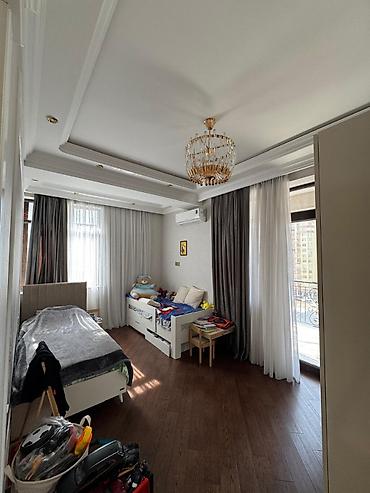 Mənzillər: 4 otaqlı, Yeni tikili, 151 kv. m — 9
