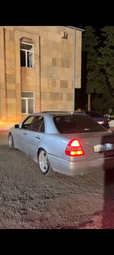 Mercedes-Benz: Mercedes-Benz C 200: 2 l | 1995 il Sedan — 2