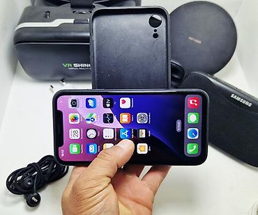 Apple iPhone: IPhone Xr, Б/у, 128 ГБ, Черный, Чехол, 79 % — 1