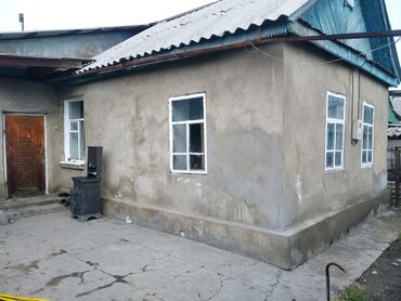дома киргизия 1: 52 м², 4 комнаты, Требуется ремонт Без мебели