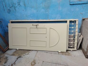 Bunker qapıları: Mənzil üçün İşlənmiş Giriş qapısı 100x220 sm Zamok ilə, Ünvandan götürmə