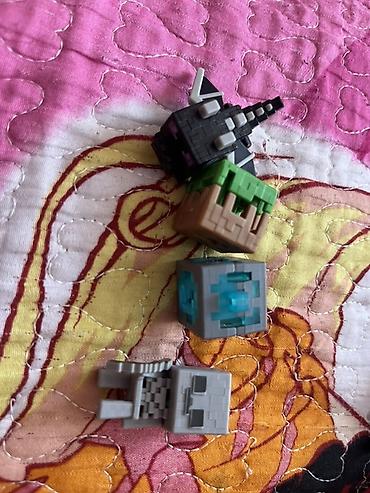 kromi oyuncaq: Minecraft oyuncaqlari Ender dragon-7 azn Torpaq-6 azn Diamond-7 azn — 1