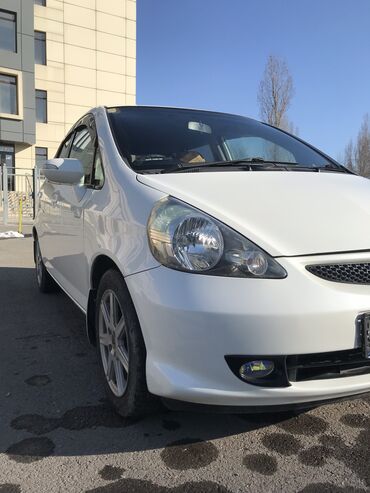 фит рестайлинг: Honda Fit: 2006 г., 1.3 л, Вариатор, Бензин, Хэтчбэк