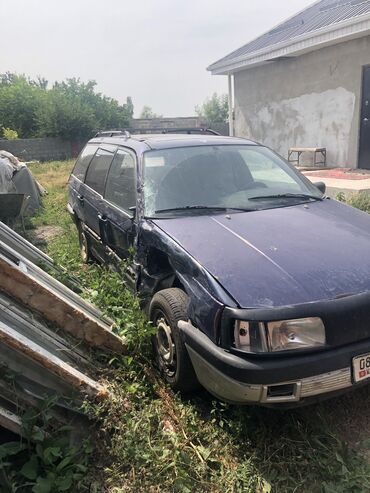 кабина газ 53: Volkswagen Passat: 1992 г., 1.8 л, Механика, Бензин, Универсал