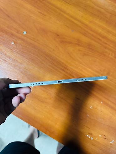 Техника и электроника: Планшет, Apple, память 128 ГБ, 10" - 11", Wi-Fi, Б/у, Классический цвет - Серый — 1