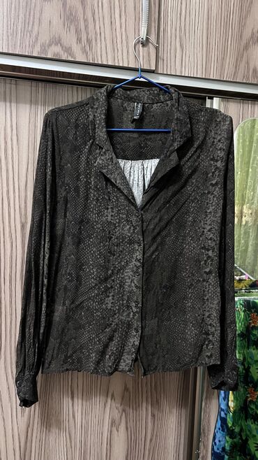 Kardiqanlar, jaketlər: Вещи продаются срочно! Если будите брать много,сделаю хорошую скидку — 28