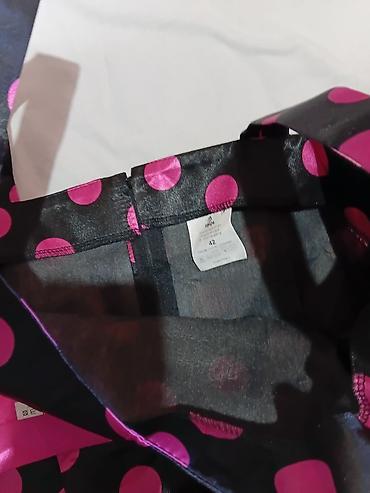 Haljine: Haljina na bretele sa tufnama - Model: koktel/retro stil, gornji deo — 3