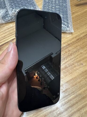 Apple iPhone: IPhone 16, 256 ГБ, Черный