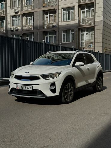 бугати машина: Kia Stonic: 2017 г., 1.6 л, Дизель, Кроссовер