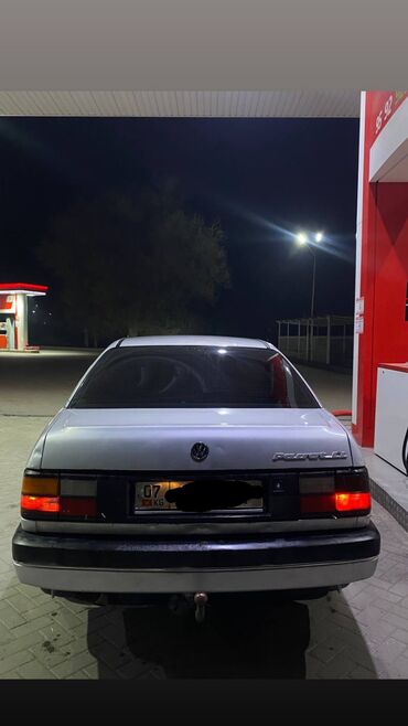 Volkswagen: Volkswagen Passat: 1988 г., 1.8 л, Механика, Бензин, Седан at lalafo.kg — 7 Volkswagen: Volkswagen Passat: 1988 г., 1.8 л, Механика, Бензин, Седан — 7