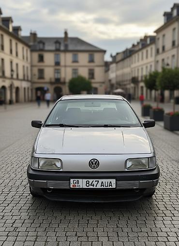 Volkswagen: Volkswagen Passat: 1989 г., 1.8 л, Механика, Газ, Седан — 1