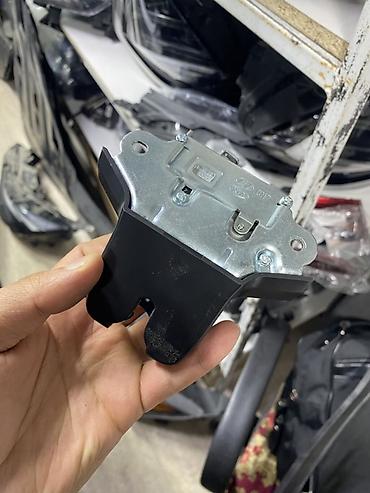 привод багажника: Замок электромеханический крышки багажника для Hyundai/Kia. Описание — 2