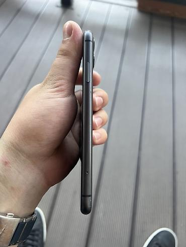 Apple iPhone: IPhone 11, 128 GB, Qara, Face ID — 3