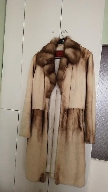 Plaşlar: Təbii xəz qadın plaşı - Model: beldən kəmərli, düz kəsim - Uzunluq — 2
