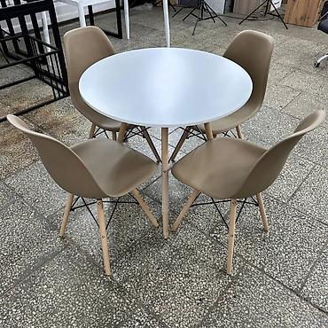 cha: Стол Eames 80х75 с 4 стульями

Обеденный стол
Кухонный стол
Комплект — 2