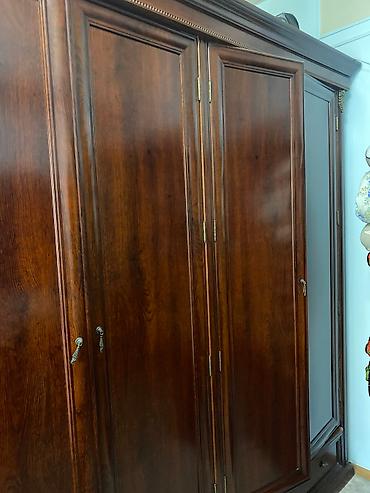 Эмерек гарнитурлары: Продаётся срочно спальный гарнитур. Кроватьстоликшкаф и две — 9