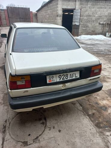 Volkswagen: Volkswagen Jetta: 1991 г., 1.8 л, Механика, Бензин