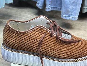 коричневые мужские мокасины: Продаю турецкая обувь размер 38