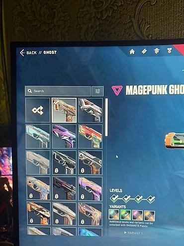 eheim: VALORANT hesabı – geniş skin kolleksiyası Məzmun: - Ghost üçün — 1