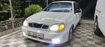 машина жалалабат: Daewoo Lanos: 1999 г., 1.5 л, Механика, Бензин, Седан