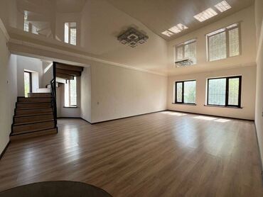 нижня аларча: Дом, 220 м², 9 комнат, Агентство недвижимости, Косметический ремонт