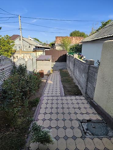 Үйлөрдү сатуу: 4 бөлмө, 110 м², 4 соток, Бишкек, Кызыл Аскер Менчик ээси — 2